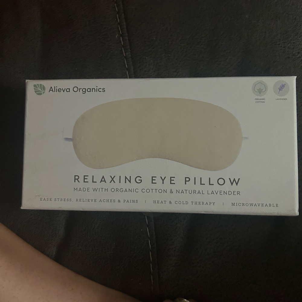 NWT - Alieva Organics Relaxing Eye Pillow